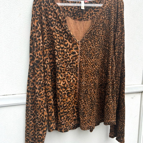 Anthropologie Pilcro Leopard Print Top Women XL Thermal Knit Split Neck Brown - Picture 10 of 13